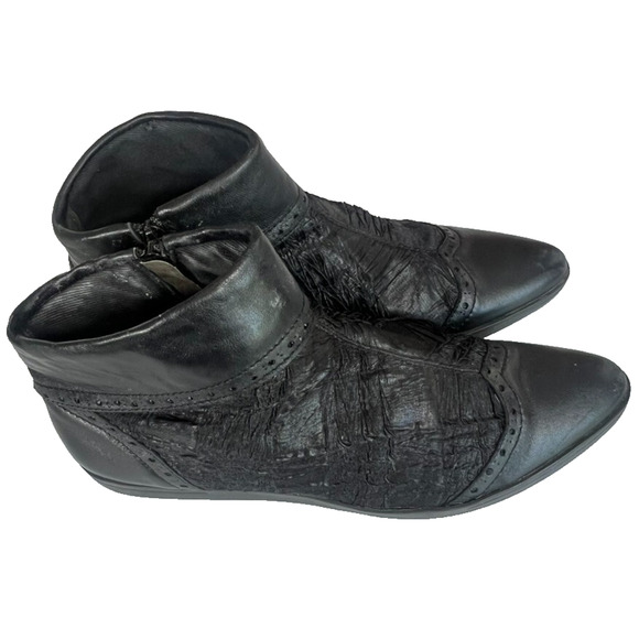 VagaBond Women's Boots Size US 10.5 EU 41 Leather Black Wingtip J Toe - Picture 2 of 15